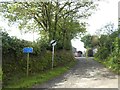 Conflicting advice on a lane at Grimscott