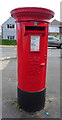 Elizabeth II postbox on Whitworth Road