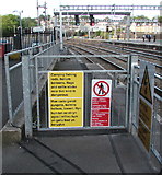 ST3088 : Danger notice on platform 1, Newport station by Jaggery