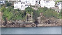 SX1251 : Ruin of the Fowey blockhouse, seen from the Polruan blockhouse by Nigel Wassell