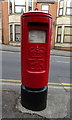 Elizabeth II postbox on Victoria Road, Swindon