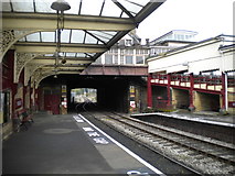 SE0641 : North west end of platforms 3 and 4, Keighley railway station by Richard Vince