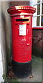 TA1828 : Elizabeth II postbox on Market Place, Hedon by JThomas