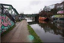 TQ2282 : Grand Union Canal at Mitre Bridge by Ian S