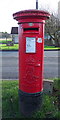 SE5748 : Edward VII postbox on Moor Lane, Woodthorpe, York by JThomas