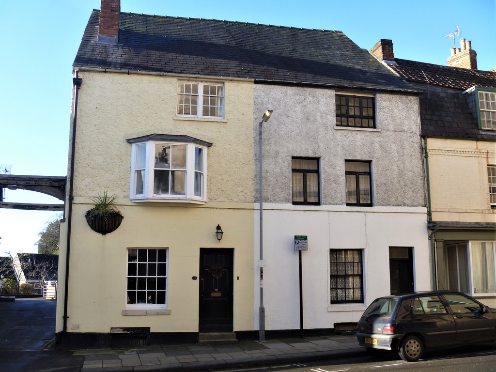 Devizes houses [42] © Michael Dibb :: Geograph Britain and Ireland