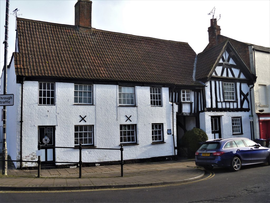 Devizes houses [44] © Michael Dibb :: Geograph Britain and Ireland