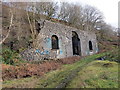 Hen adeilad glofaol / Former colliery building