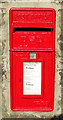 Elizabeth II postbox on Norristhorpe Lane, Liversedge