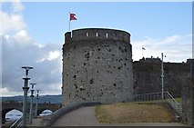 R5757 : Tower, King John's Castle by N Chadwick