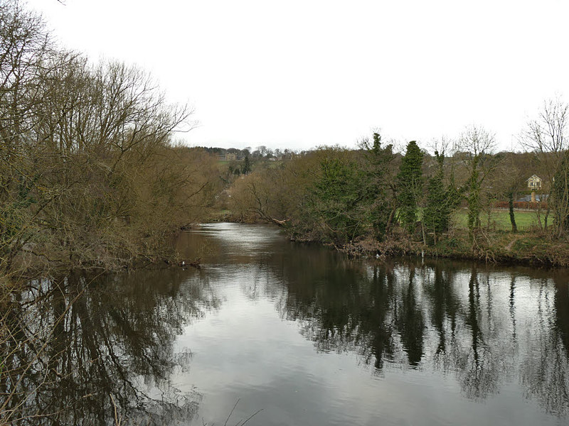 Bend in the river Wharfe, Ilkley © Stephen Craven :: Geograph Britain ...