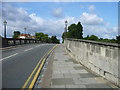 Pavement over Maidenhead Bridge