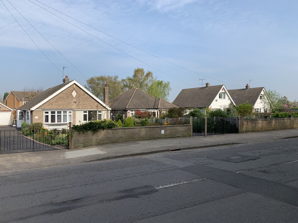 3939 Long Lane, Attenborough © Andrew Abbott Geograph