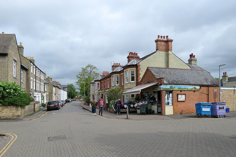 Newnham: social distancing on... © John Sutton :: Geograph Britain and ...