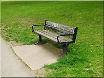 SO9062 : Seat in St. Peter's Fields, Droitwich Spa, Worcs by P L Chadwick