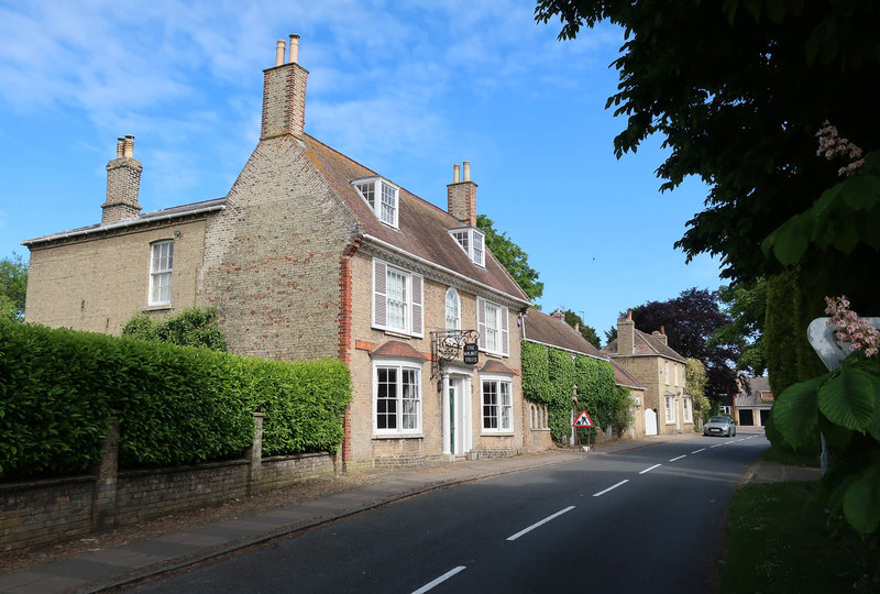 The Walnut Trees, Bluntisham © Hugh Venables :: Geograph Britain and ...