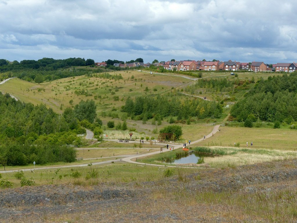 Gedling Country Park, central crossroads © Alan Murray-Rust :: Geograph ...