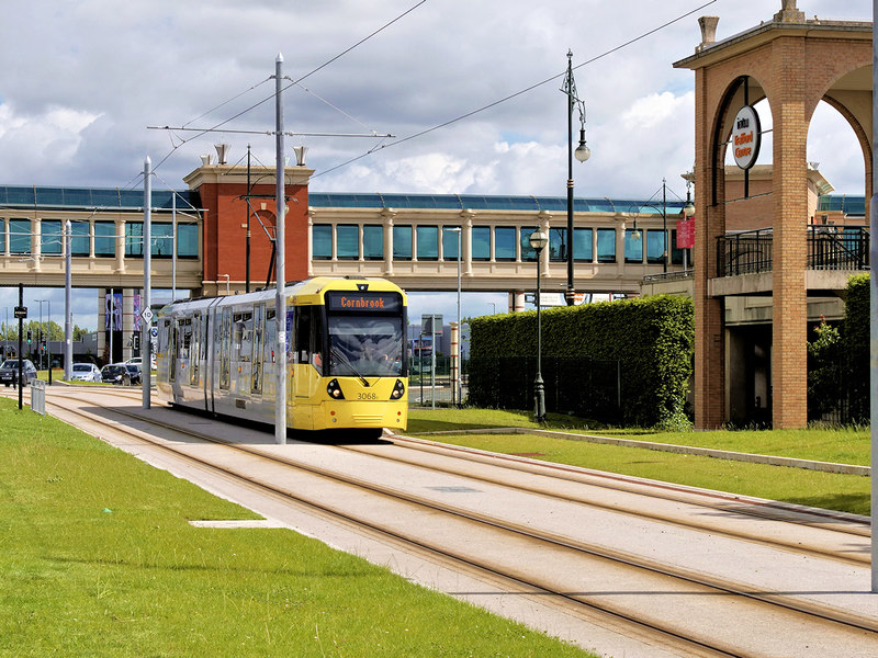 Metrolink Tram at the Trafford Centre © David Dixon Geograph Britain