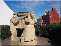 NT6779 : The Creel Loaders Statue Dunbar by Jennifer Petrie