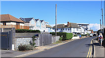 TQ9618 : Old Lydd Road, Camber by Des Blenkinsopp