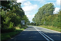 SP3606 : A415 towards Witney by Robin Webster