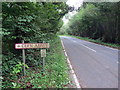 Cyrraedd Cefn Abbey / Entering Cefn Abbey