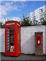 Telephone Kiosk and postbox on Church Street, Seagrave