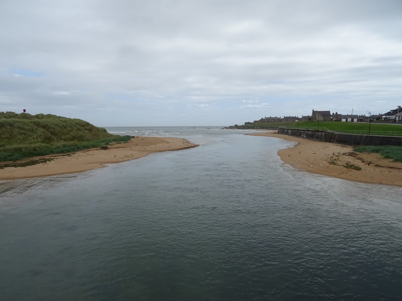 River Ugie entering the sea © JThomas :: Geograph Britain and Ireland