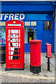 SO5174 : Phone box, pillar box and stamp vending machine by Ian Capper