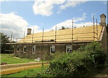 NU0535 : Reroofing  a  cottage  at  Holburn  Grange  farm by Martin Dawes