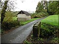 Small wayside building, below King