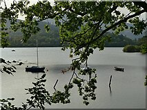NY2622 : Boats moored on Derwentwater by Stephen Craven
