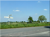 SU3390 : Junction on Baulking Lane by Robin Webster