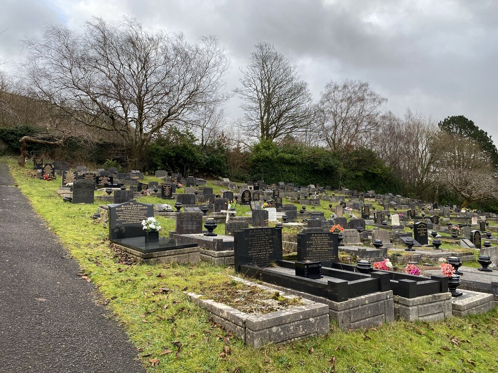 Treorchy Cemetery © Alan Hughes :: Geograph Britain and Ireland