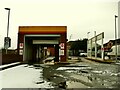 Carwash at the Shell filling station, Tong Road