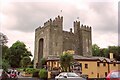 R4560 : Bunratty Castle and Durty Nelly's - May 1994 by Jeff Buck