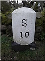 SD7686 : Old milestone by Chris Minto