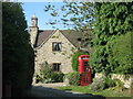 Red phone box and cottage in Cardington