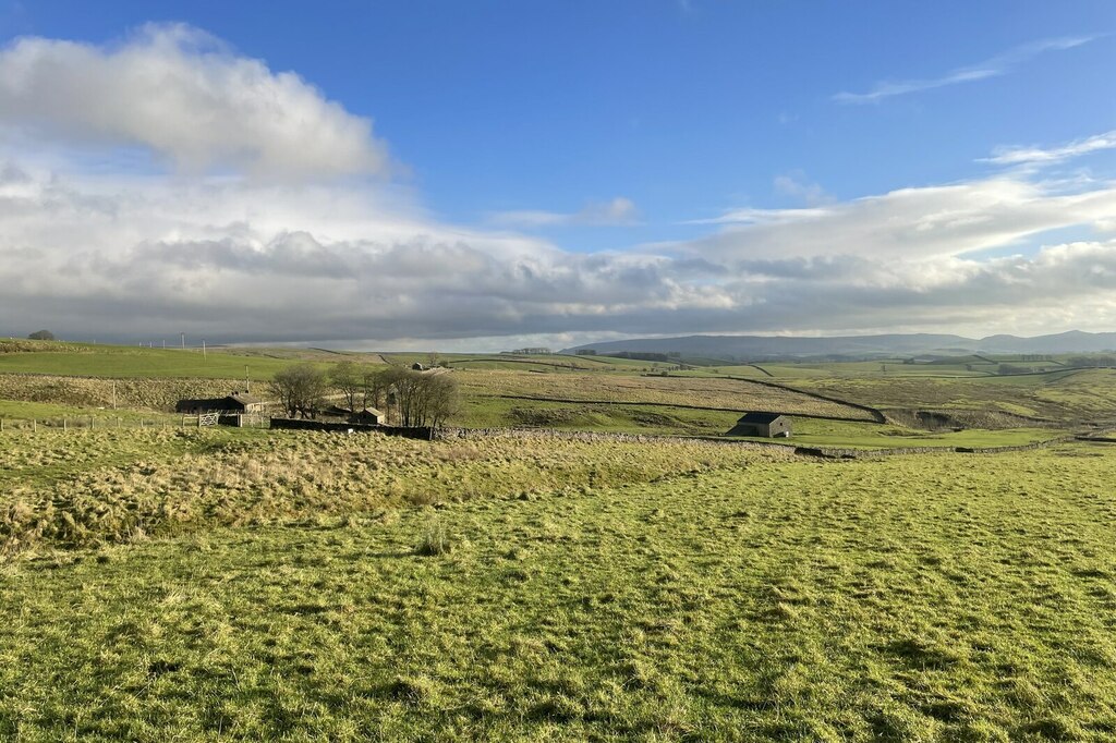 Approaching Orms Gill Green © Chris Thomas-Atkin :: Geograph Britain ...