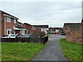 Path to the top end of Ilkley Close, Worcester