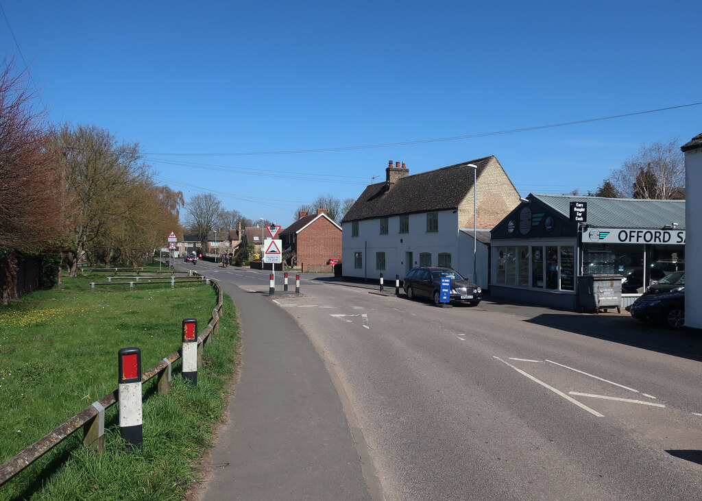 High Street, Offord D'Arcy © Hugh Venables Geograph Britain and Ireland