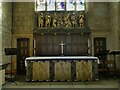SE1942 : St Oswald's church, Guiseley - high altar and reredos by Stephen Craven