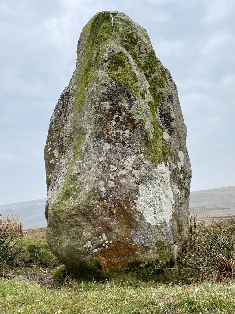 Standing stones. Священный камень Ирландия. Stand Stoun. Камень в Ирландии который все целуют.