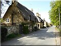 Thatched cottages on Snowshill Road