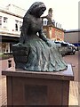 Statue of George Eliot on Newdegate Street