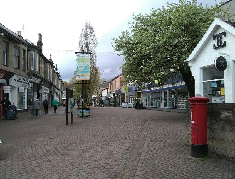 Station Road, Milngavie © Richard Sutcliffe :: Geograph Britain And Ireland