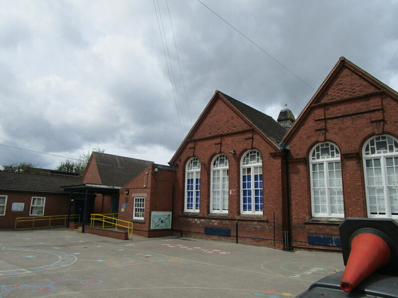 Lovers Lane Primary School, Newark © El Loco :: Geograph Britain and ...