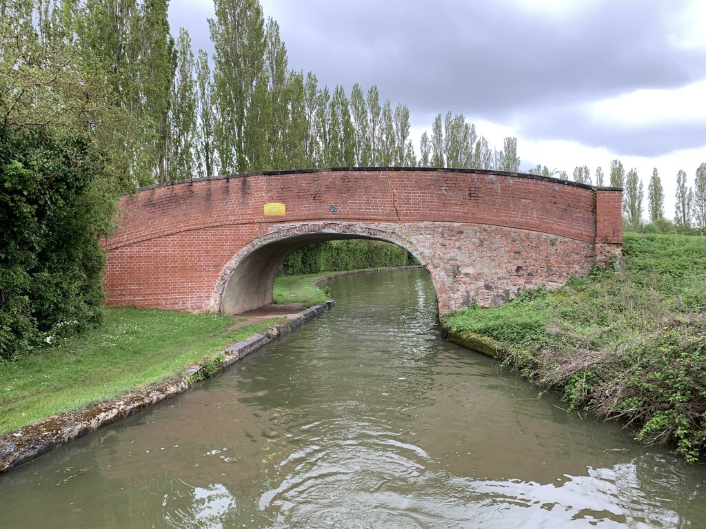 Bridge 81 On The Grand Union Canal © Andrew Abbott :: Geograph Britain ...