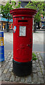 George V postbox on High Street, Dundee