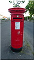 Elizabethan postbox on Johnston Avenue, Dundee